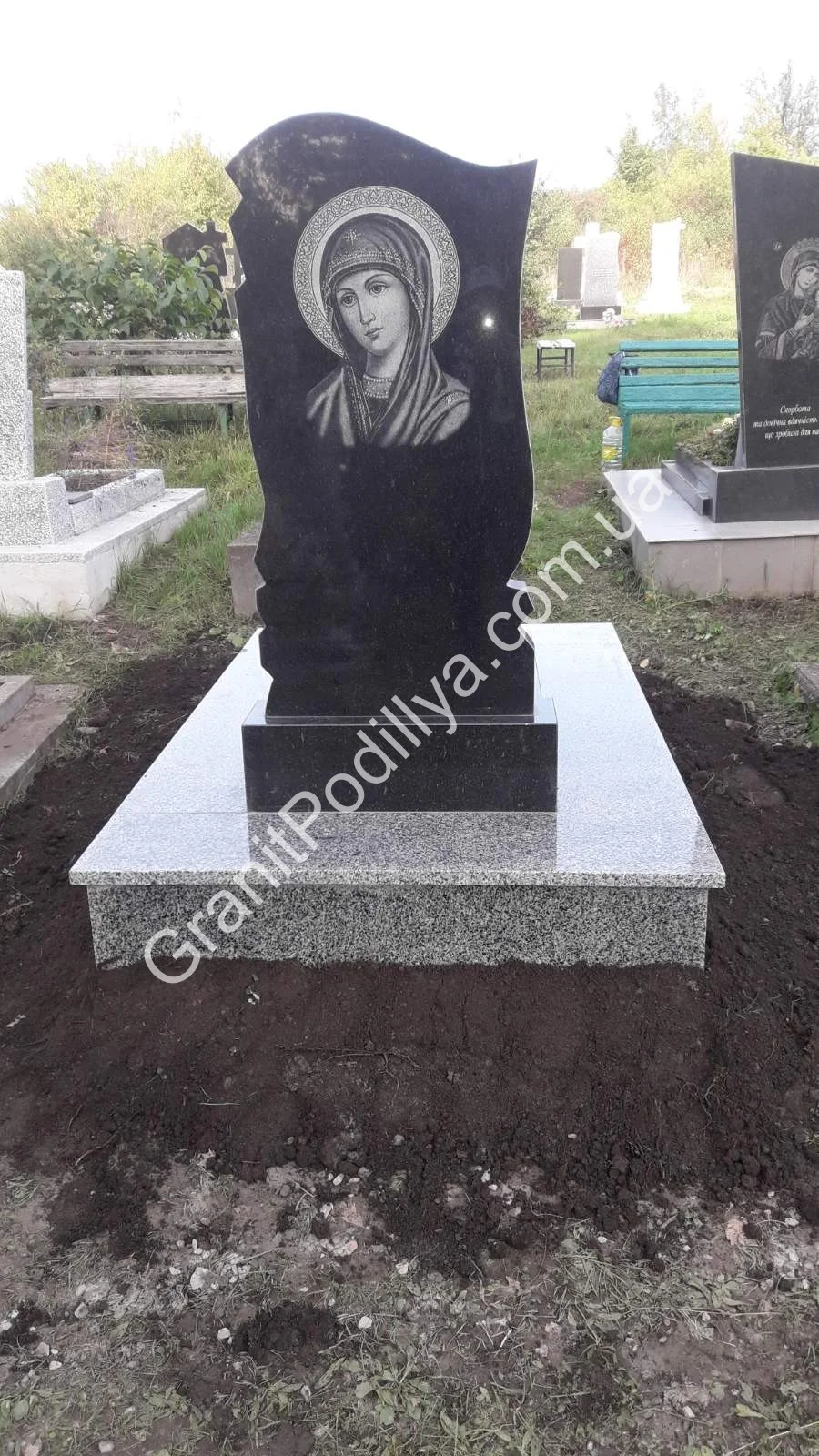 Подвійний пам'ятник з граніту - Кам'янець-Подільський | GranitPodillya